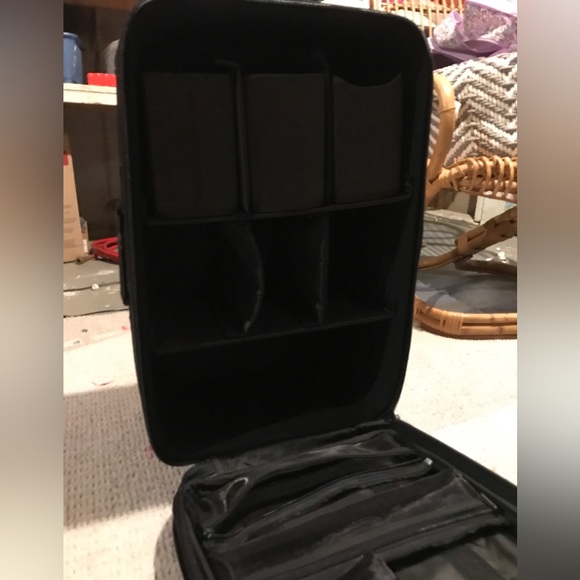 Makeup suite case fantastic for events and make up artist - Picture 2 of 3